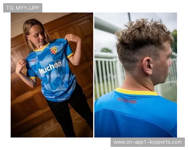 法国北部地区足球热情高涨,朗斯球衣销量创俱乐部纪录。 法国北部地区足球热情高涨,朗斯球衣销量创俱乐部纪录。